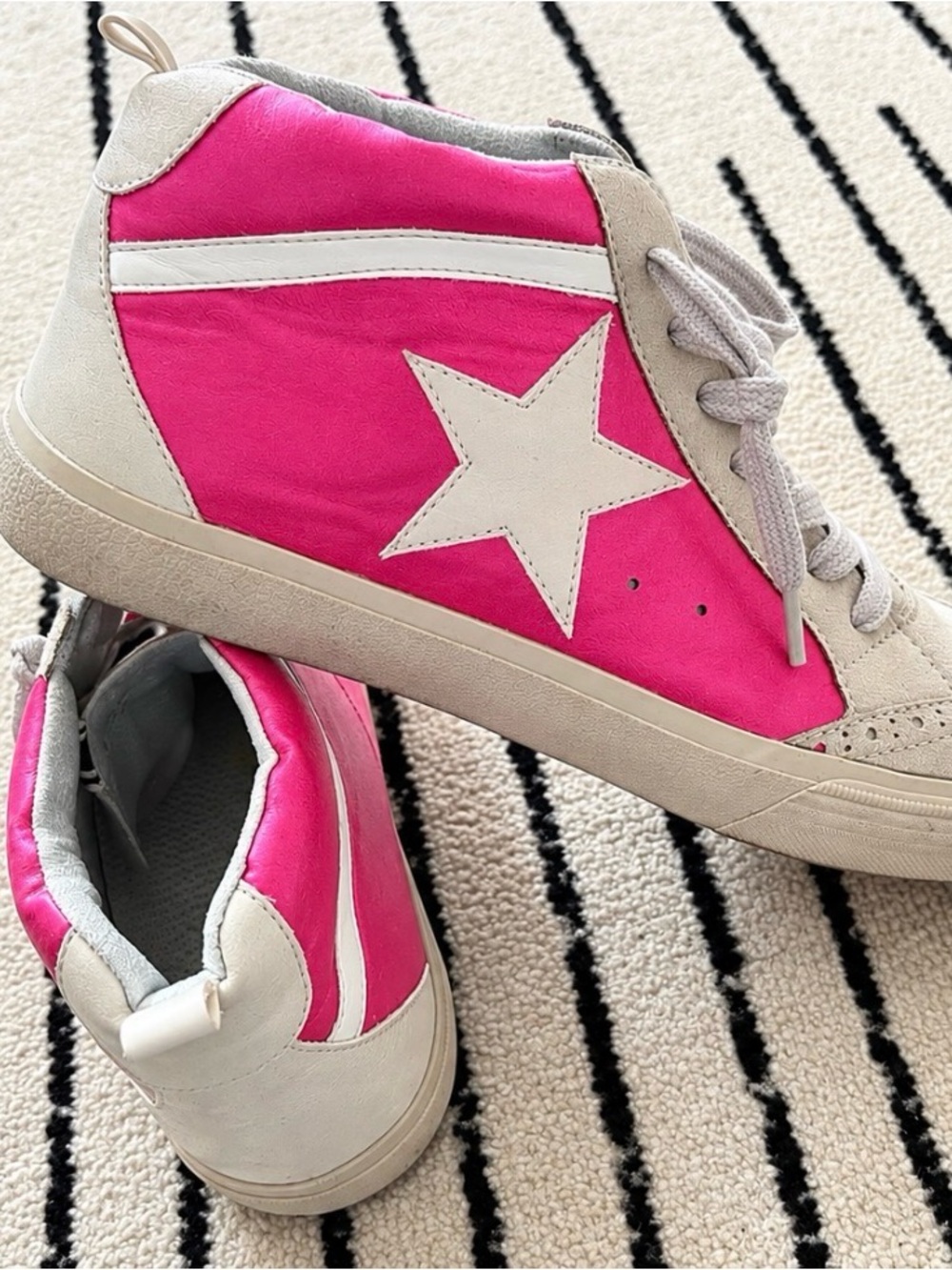 Shu Shop Women's Pink Star High-Top Sneakers Size 9